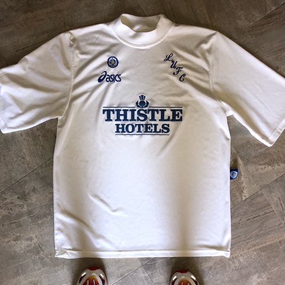leeds united asics shirt